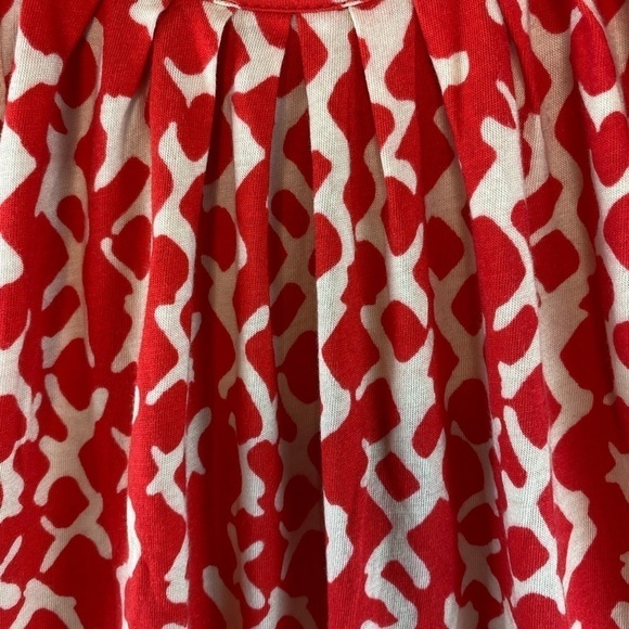 Women’s New York & Co red blouse - Picture 7 of 9